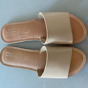 Matisse Beach nude sandal. Size 7m.
